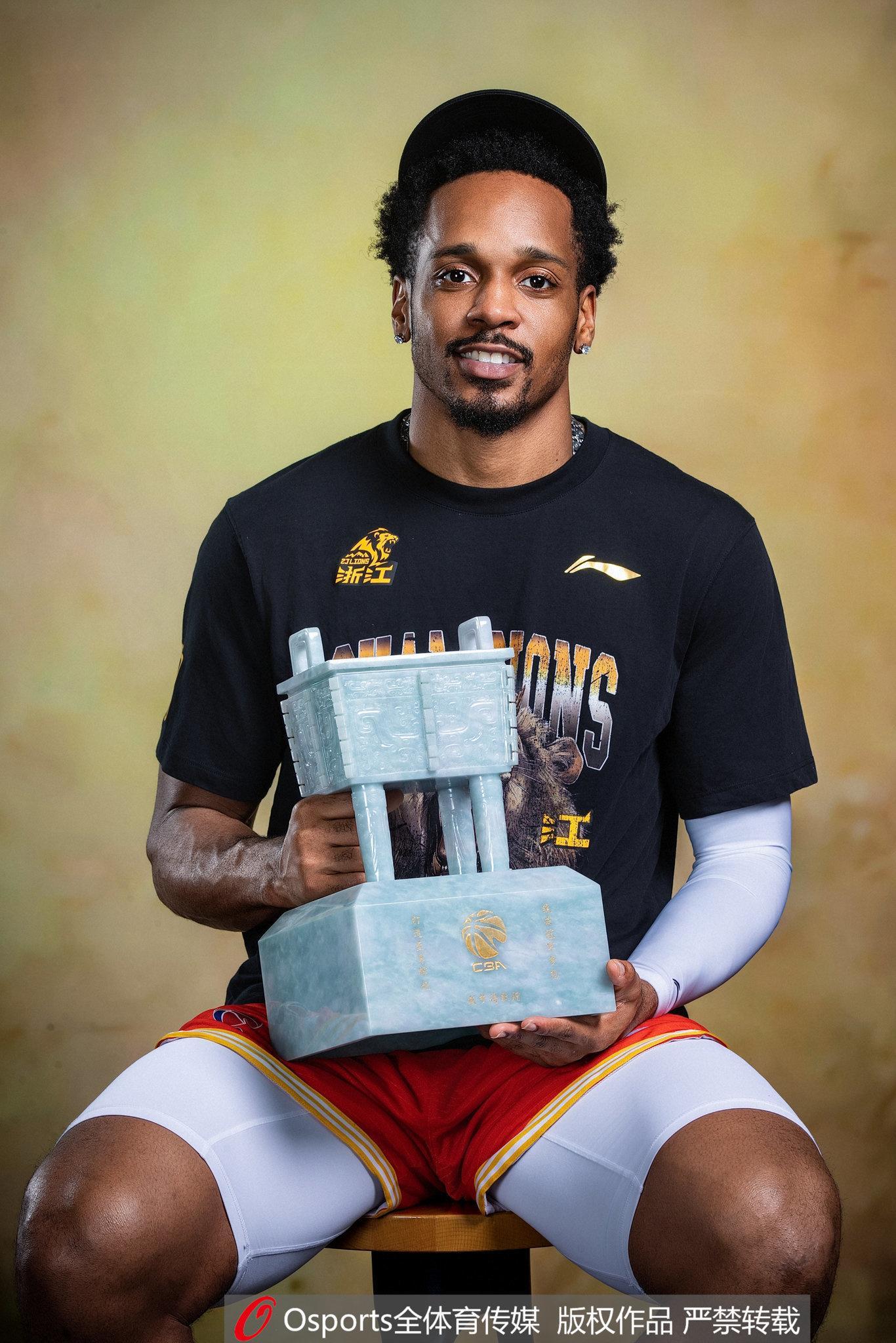 广厦老总：跟小巴里-布朗谈过归化的事 但他不愿意放弃美国国籍